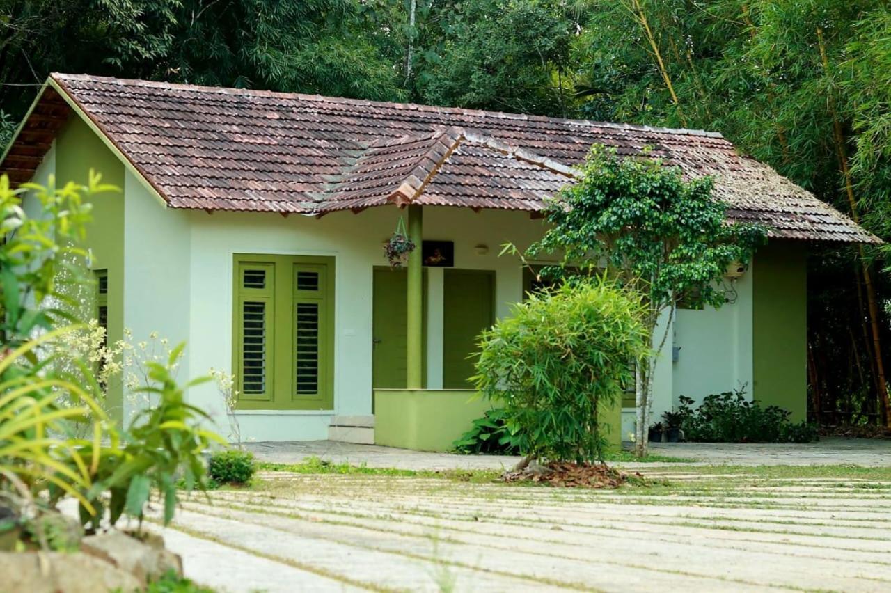 Ayurnest Pool Resort Wayanad Batheri Ngoại thất bức ảnh